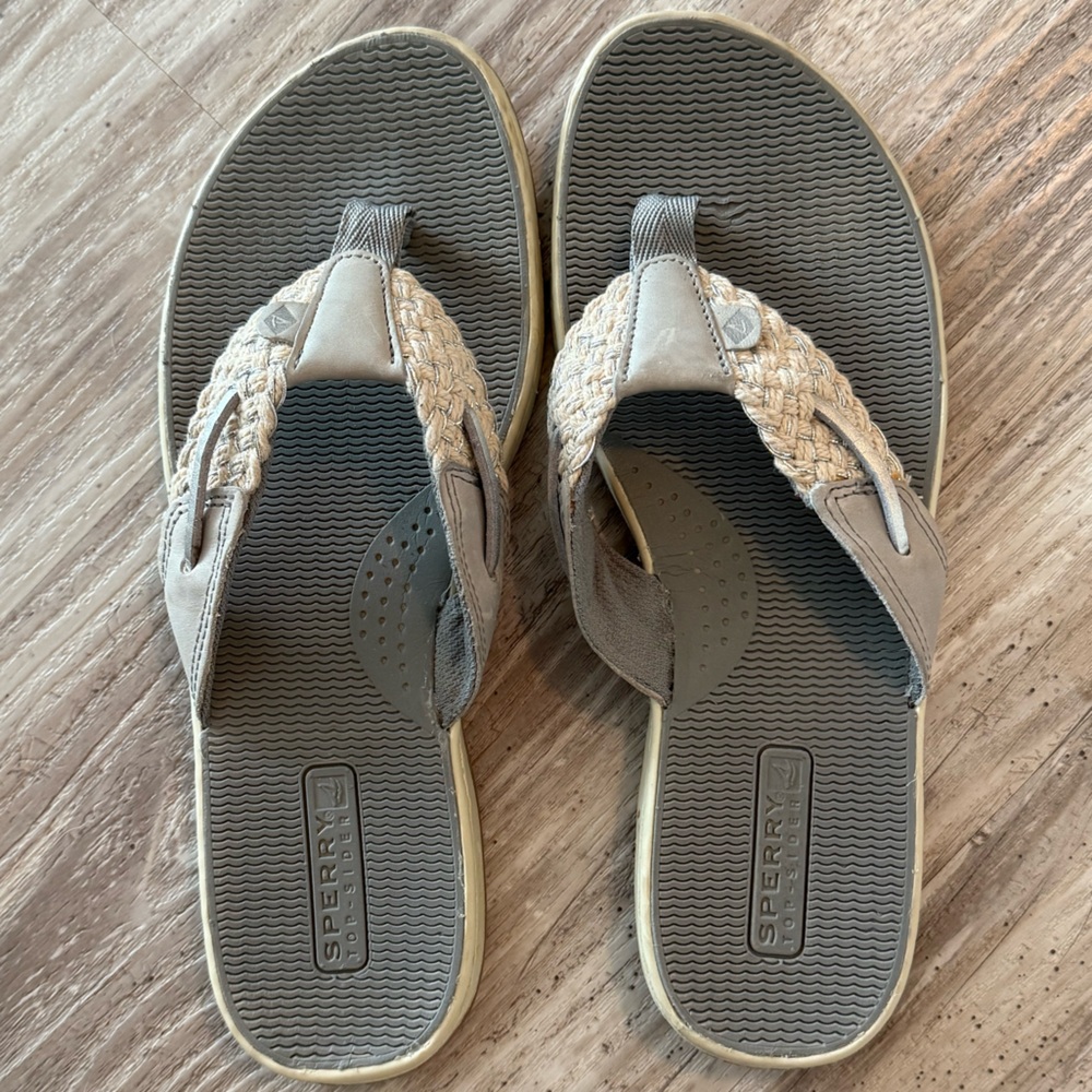 Sperry Flip Flops - Size 8
